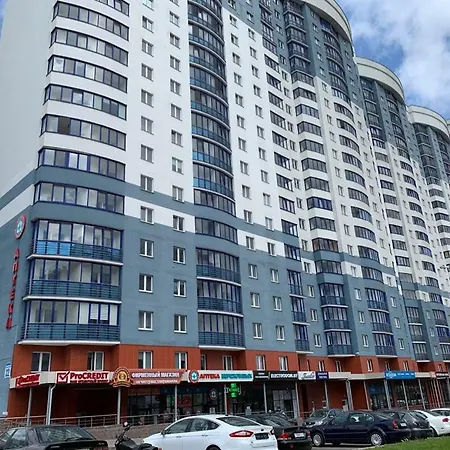 New Prospekt Dzerzhinskogo Daire *