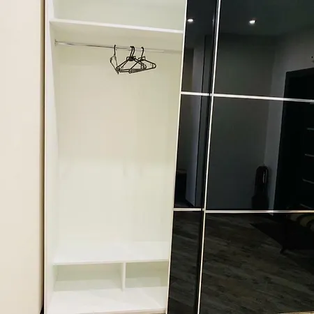 New Prospekt Dzerzhinskogo Daire *
